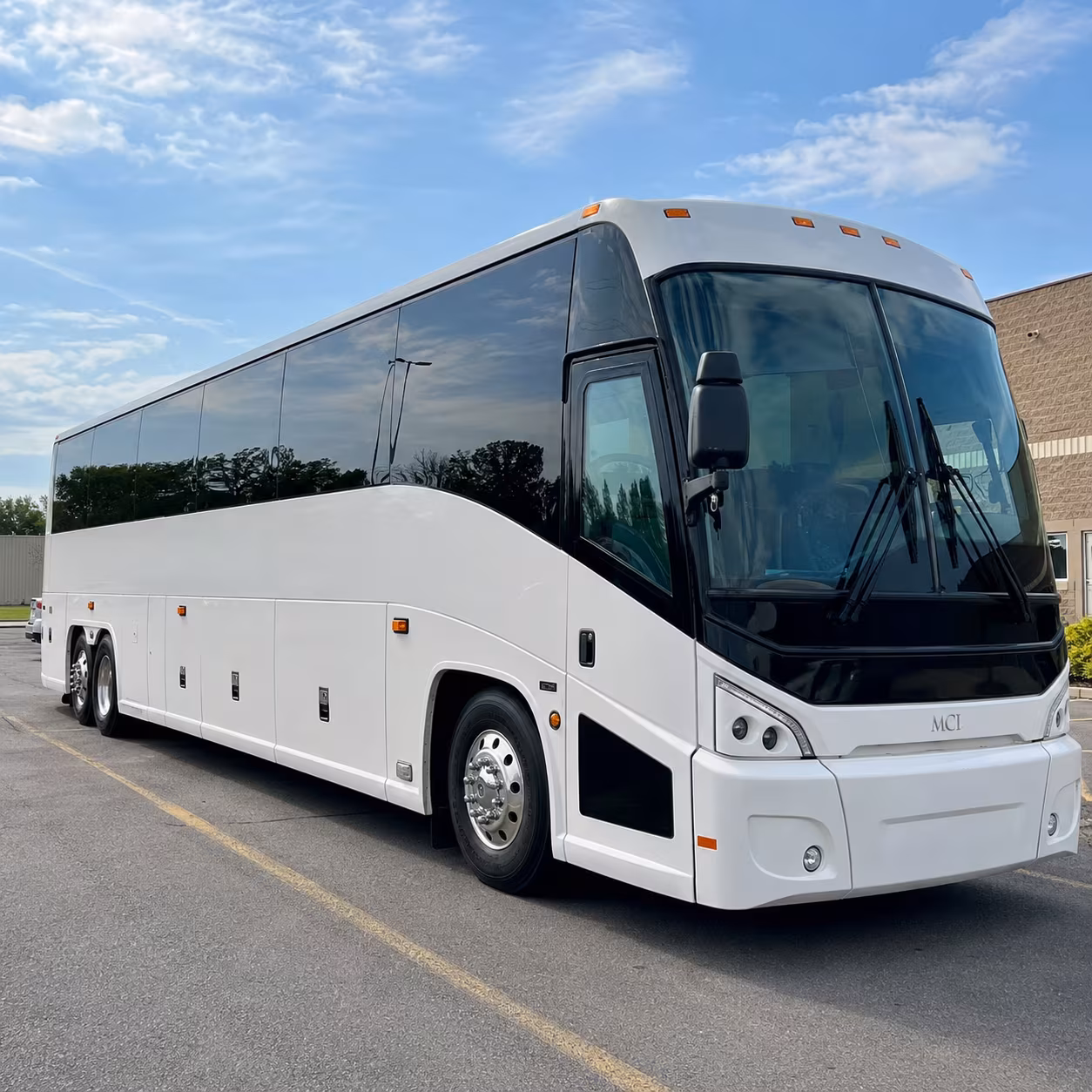 browse a large selection of long distance buses for elon university corporate groups and multi day trips